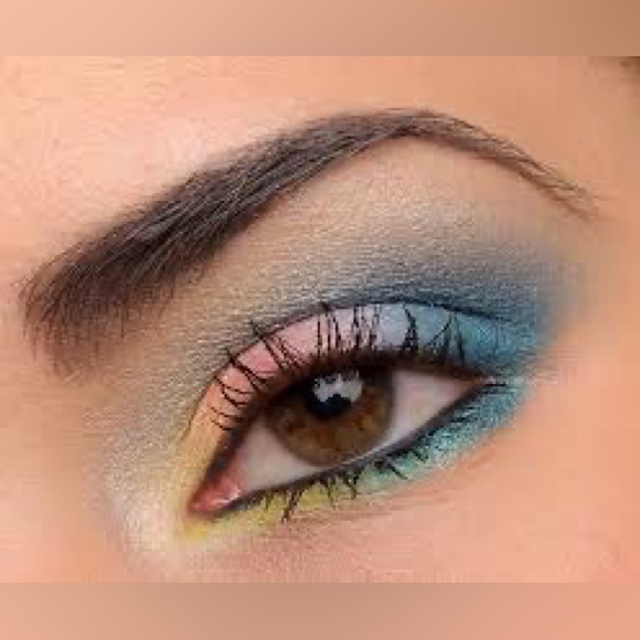 NIB- Make Up For Ever Professional Artist - Shadows 3 - Picture 10 of 10